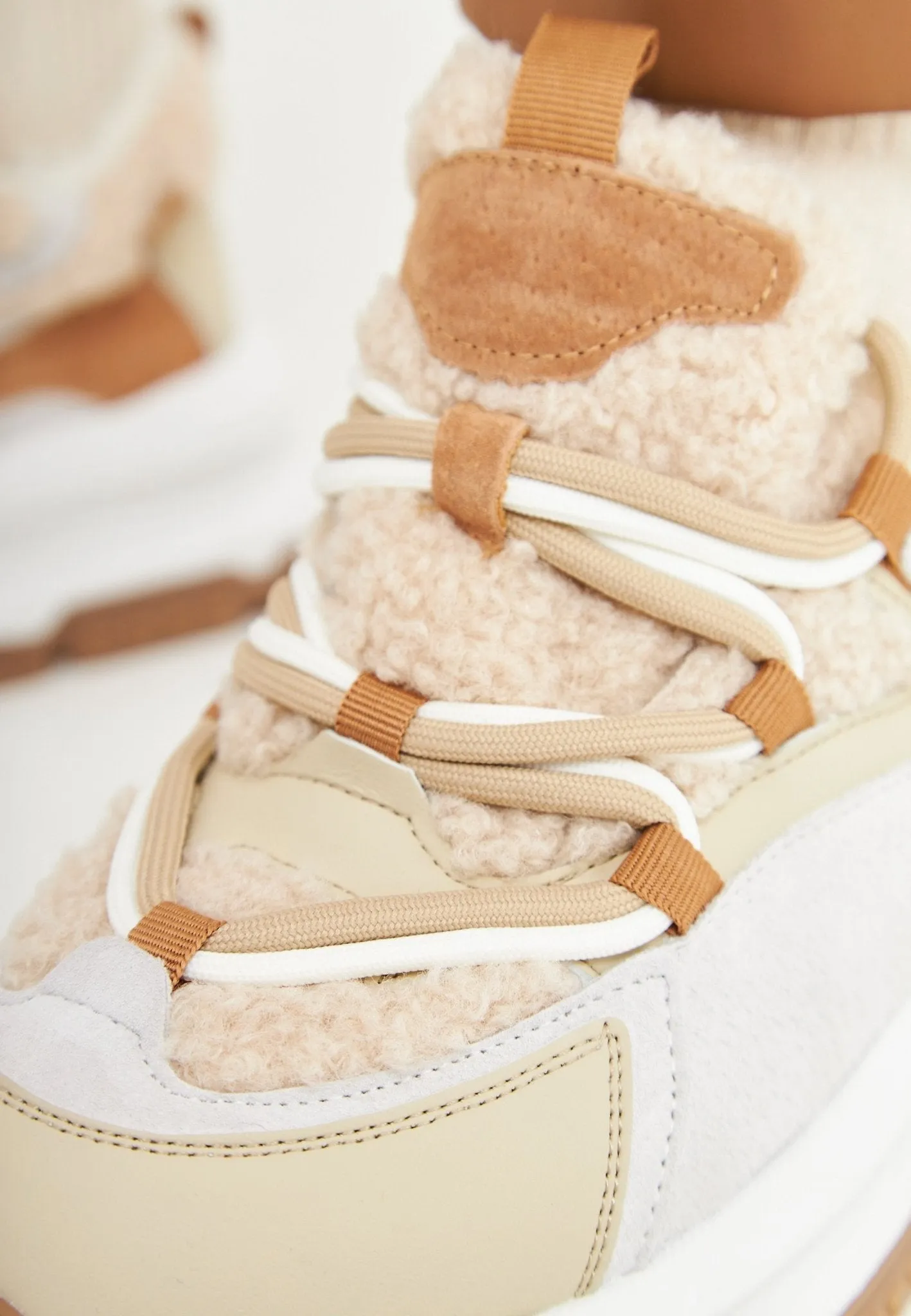 Platform Warm Sneakers - Beige