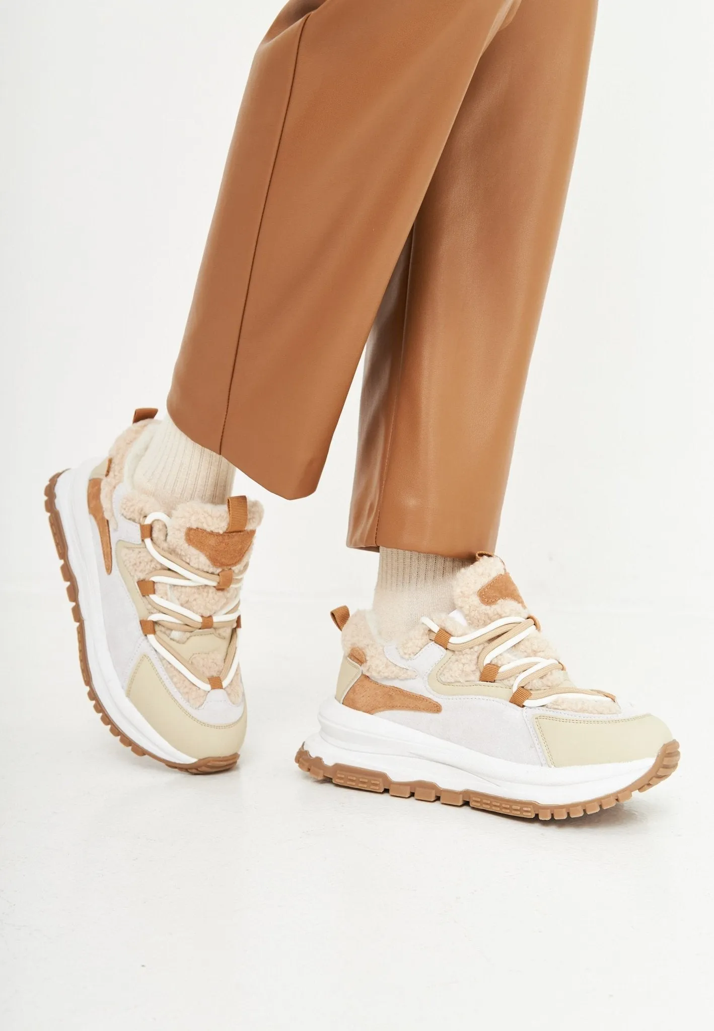 Platform Warm Sneakers - Beige